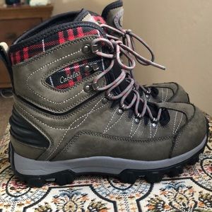 Cabelas women’s plaid & suede snow boots